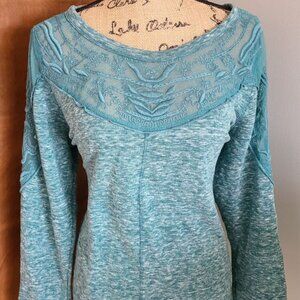 Beautiful Green Heather-tone Lace top